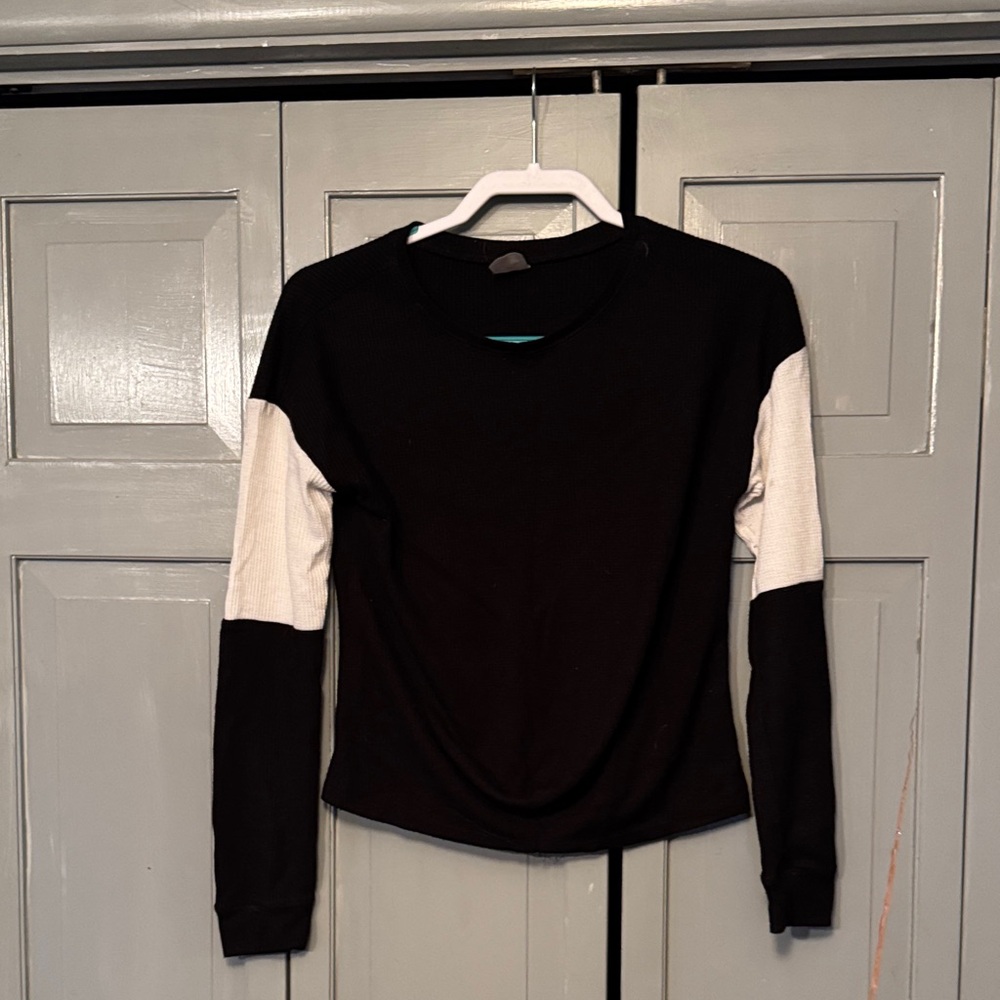 No Boundaries Black Ribbed Top